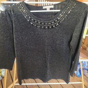 EUC JM Collection Women's P/M Silver Metallic Blouse w/silver jeweled collar